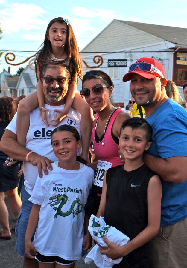 Domenic Damico Family ST. PETER'S FIESTA 2016 5K copyright Kim Smith